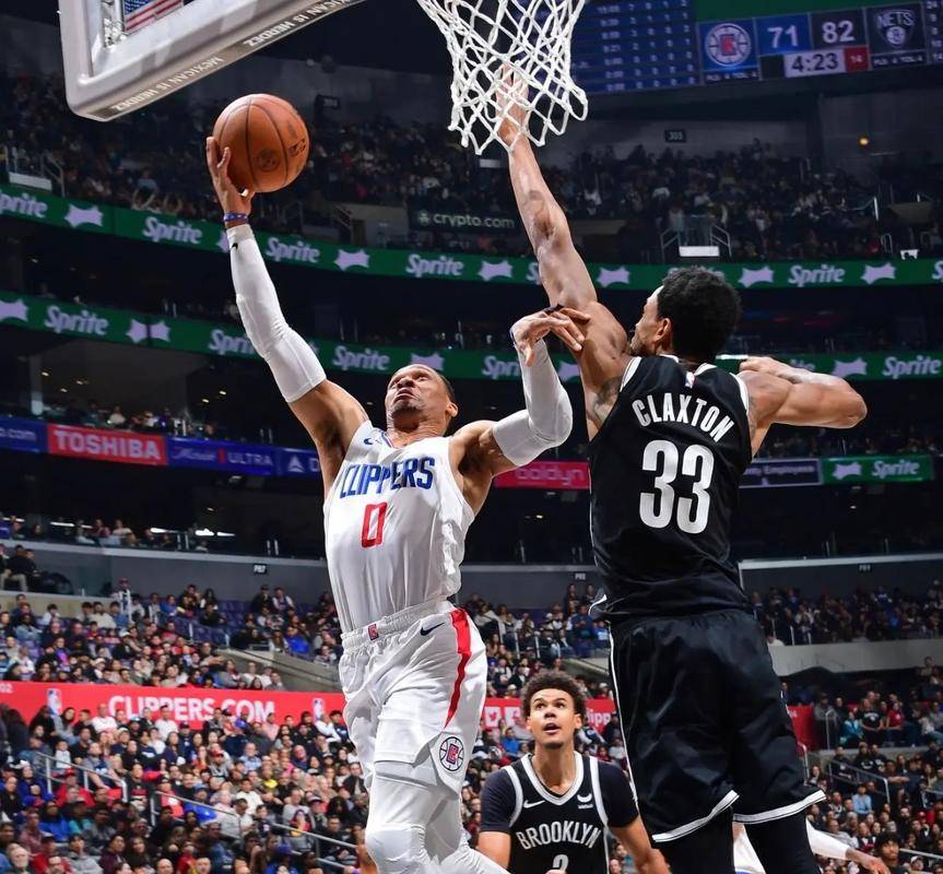 开云官网-包含哈登与50激战老鹰分钟，锐不可当胜负难料！，Rookie焦点对战引发球迷热议的词条