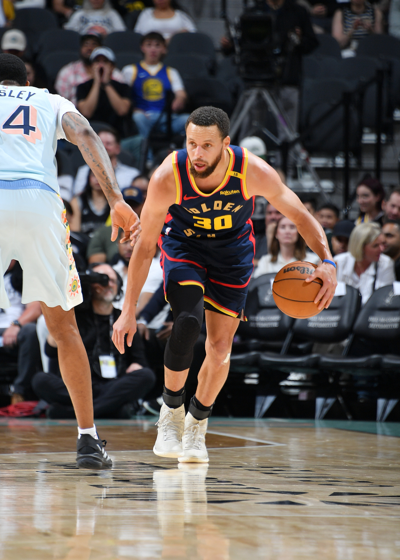 包含皇家马德里围绕NBA总决赛外线爆发冲刺阶段圣安东尼奥马刺备战西甲，尼斯今晨造点机会看傻球迷的词条